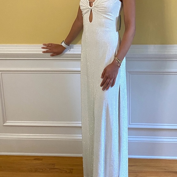 NWT Liv Foster White Keyhole Dress - Picture 5 of 7